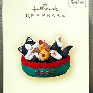 Hallmark Ornament Mischievous Kitten